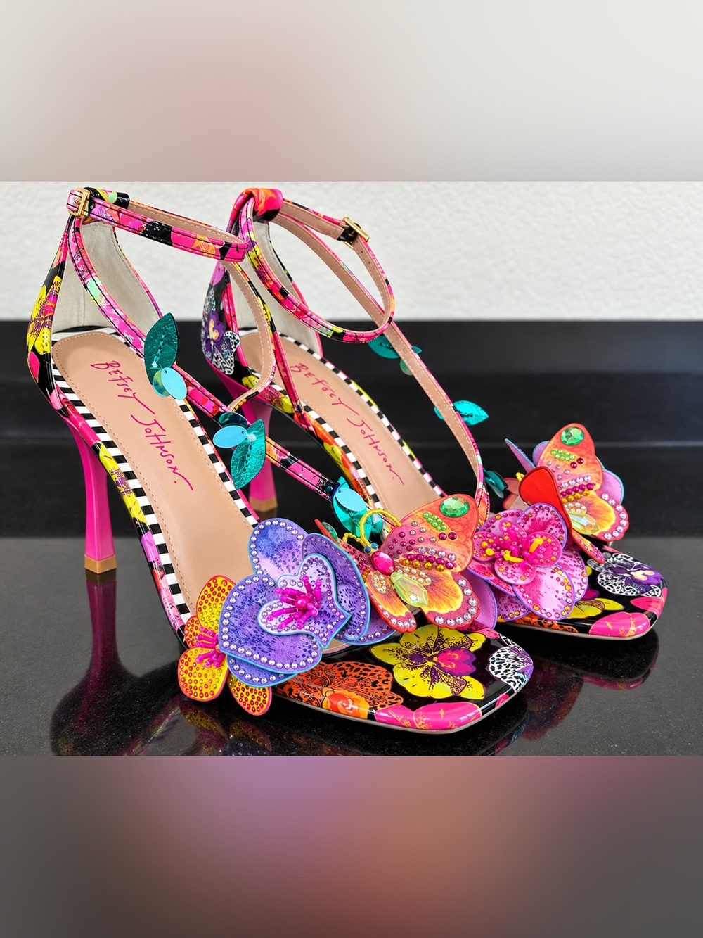 Betsey Johnson Camile Floral Butterfly Heels Size 8 NWOB